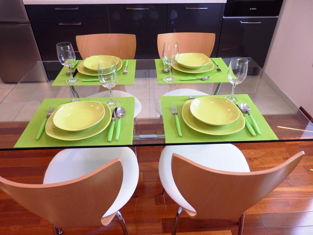 Center Apartment *