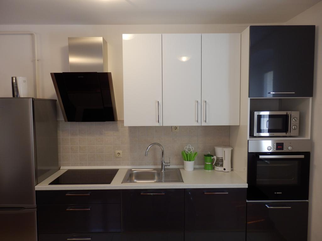 Apartment Center *